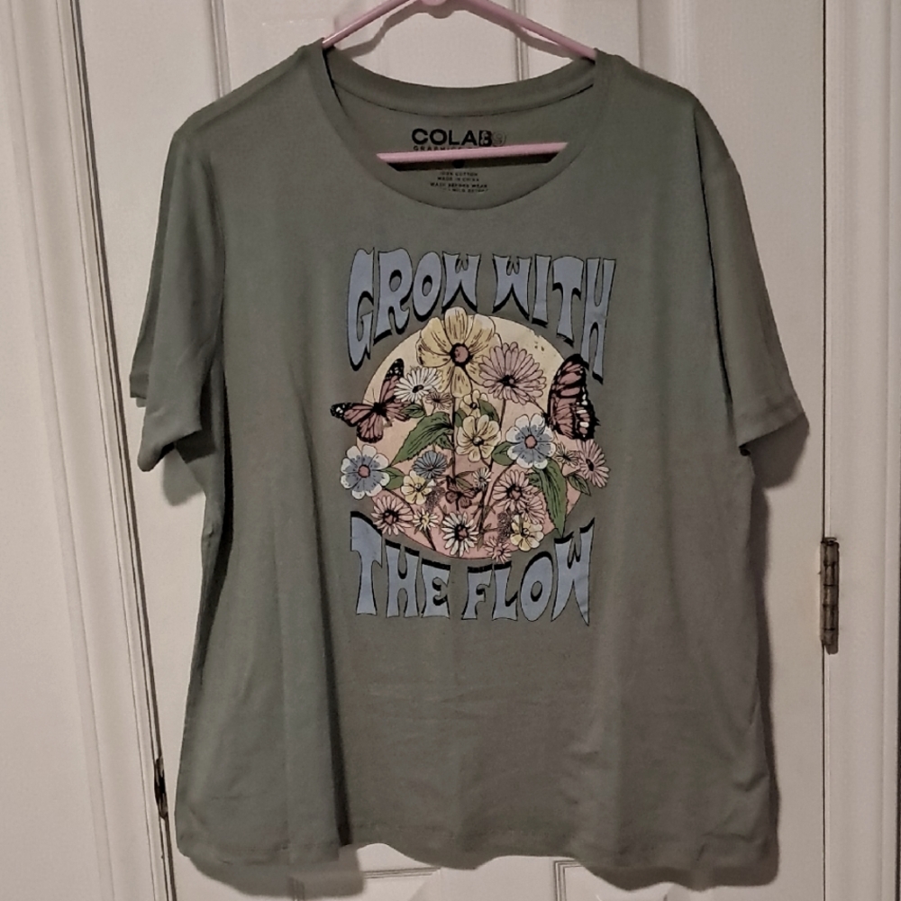 Green Graphic Tee - 'Grow With The Flow'